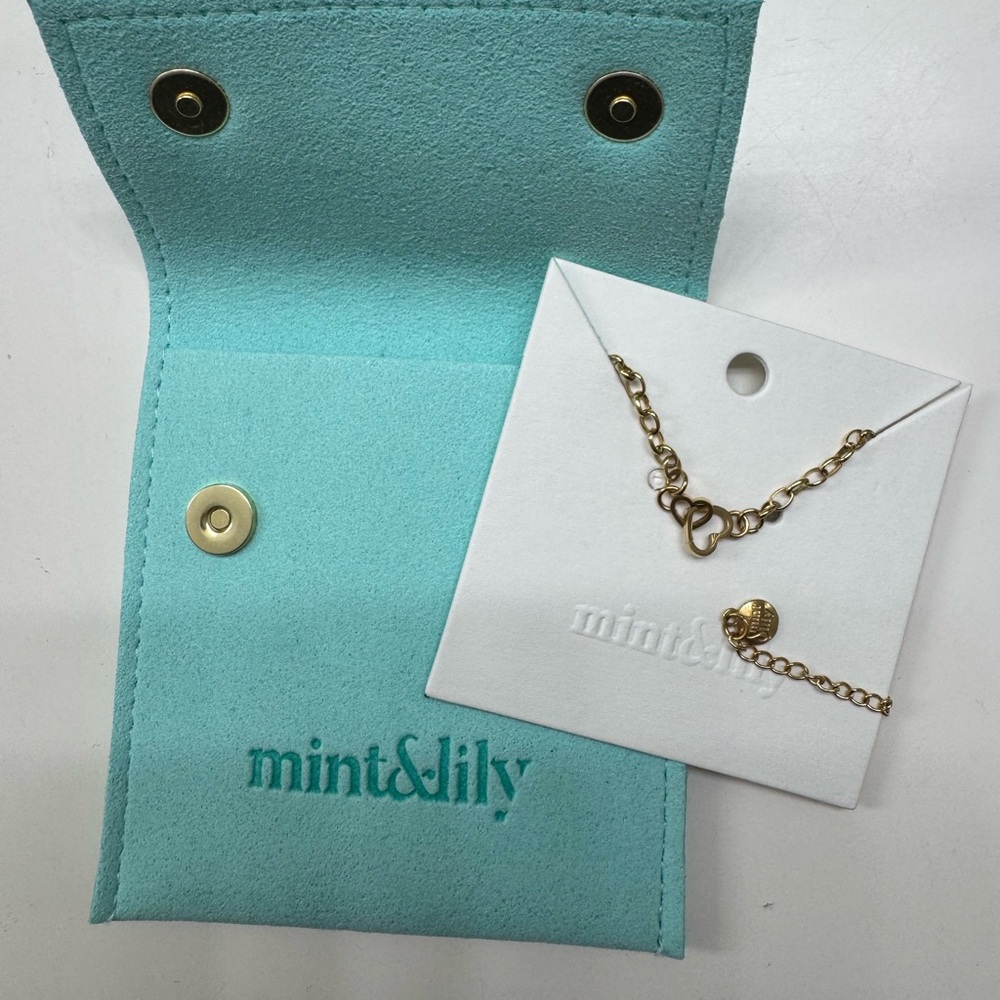 Mint & Lily Interlocking Mini Heart Bracelet